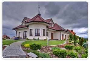 houseincloudyday1311018m